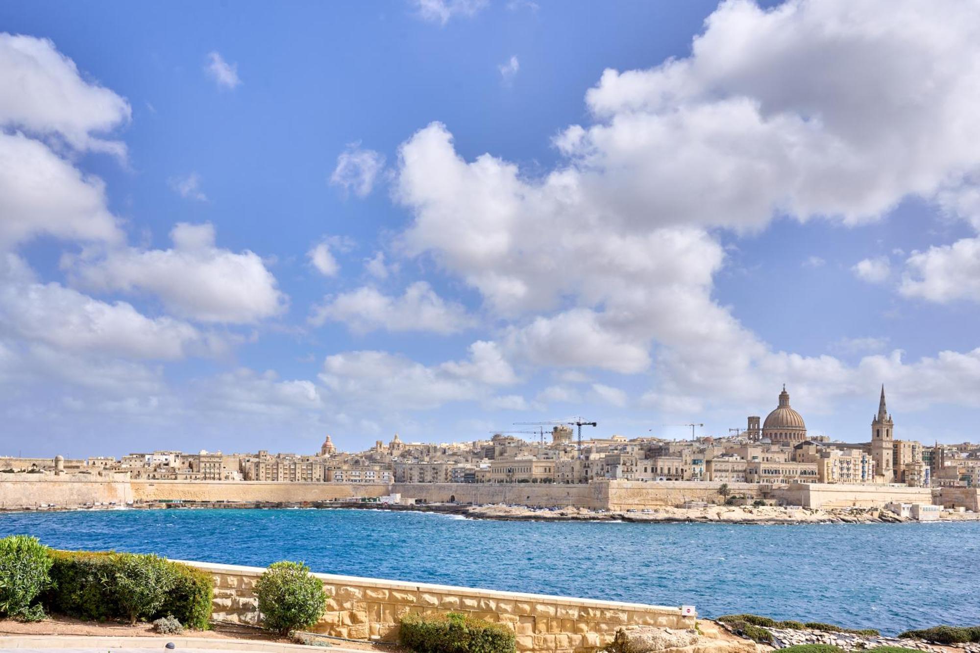 Stylish Apartment In Tigne Point Sliema Exterior photo
